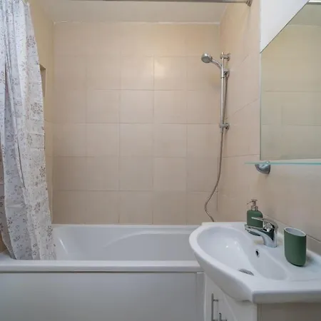City Of London - Lovely Two Bedroom Apartment Exterior photo