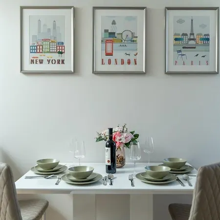 City Of London - Lovely Two Bedroom Apartment Exterior photo